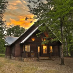 Little Miss Liberty Cabin