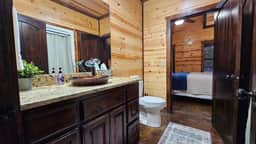 Doc Holliday’s Lodge | 5 King Beds • Hot Tub • Game Deck • Boat Parking