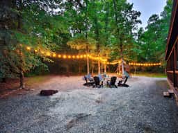 Uncle Buck’s Lodge | 3 King Suites, Pool Table, Playground & Boat Parking