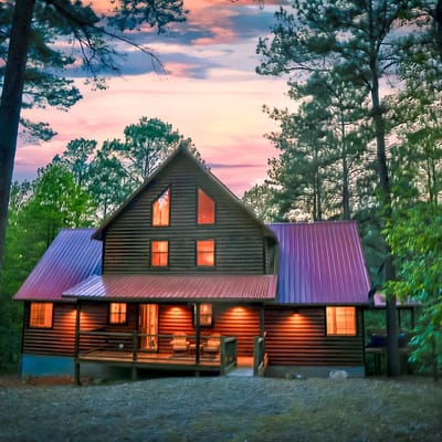 Multi-Family Fun-3 Kings-Foosball, Spacious Deck, HotTub, Firepit-Sleeps 8