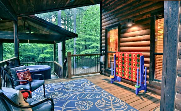 Multi-Family Fun-3 Kings-Foosball, Spacious Deck, HotTub, Firepit-Sleeps 8