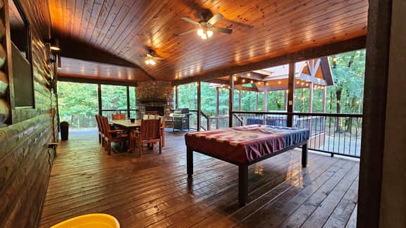 Doc Holliday’s Lodge | 5 King Beds • Hot Tub • Game Deck • Boat Parking