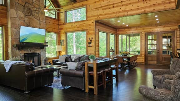 Sleeps 20! 6BR Cabin w/ Hot Tub, Game Room w/ PoolTable, 2 Decks & Playground