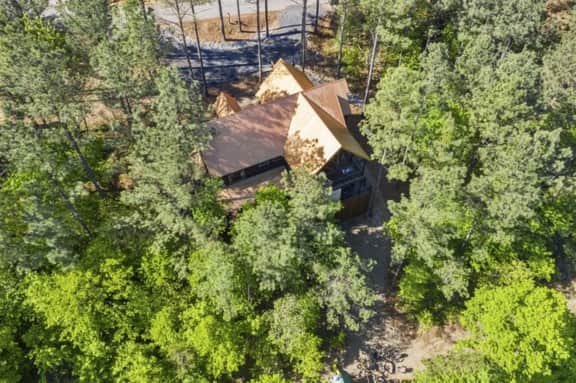 Sleeps 20! 6BR Cabin w/ Hot Tub, Game Room w/ PoolTable, 2 Decks & Playground